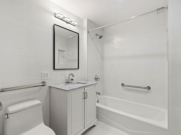 5-18 51st Avenue 3, Queens NY 11101