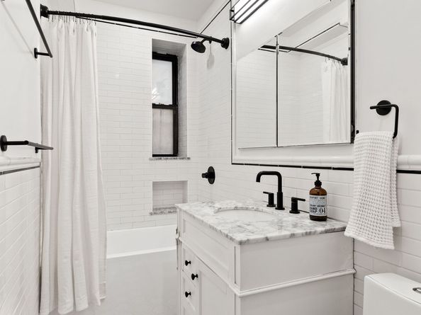 81 Ocean Parkway 3J, Brooklyn NY 11218