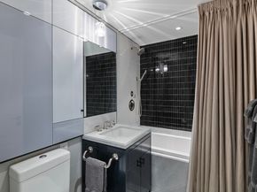 21 East 61st Street 8F, New York NY 10065