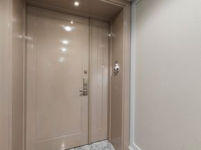 21 East 61st Street 8F, New York NY 10065