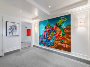 21 East 61st Street 8F, New York NY 10065