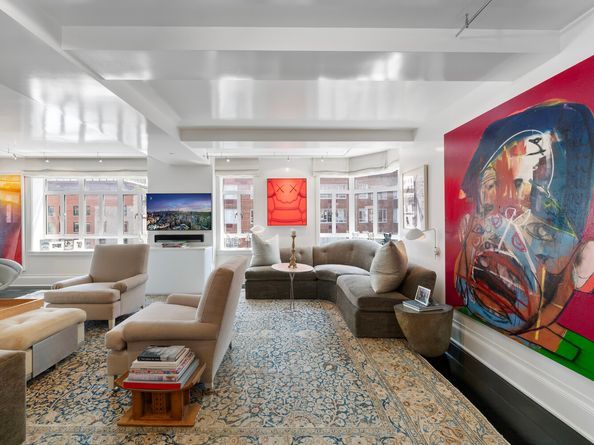 21 East 61st Street 8F, New York NY 10065