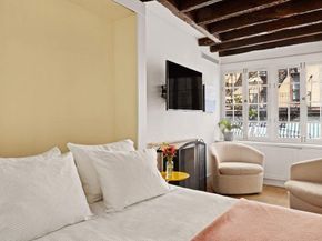 75 1/2 Bedford Street, New York NY 10014