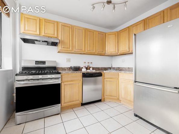 355 Clinton Avenue 9A, Brooklyn NY 11238