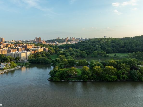 2400 Johnson Avenue 11K, Bronx NY 10463