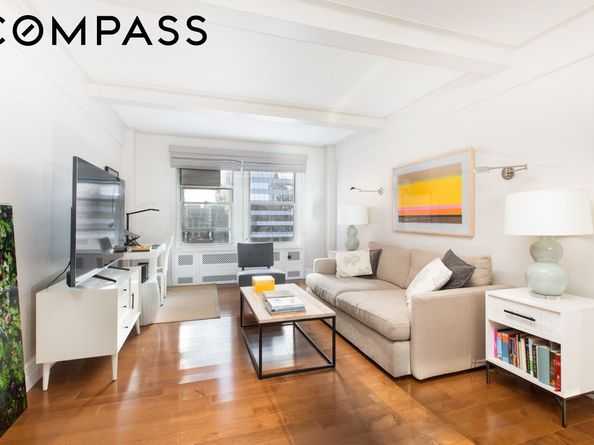 433 West 34th Street 8A, New York NY 10001