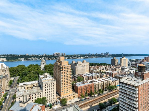 543 West 122nd Street 7H, New York NY 10027
