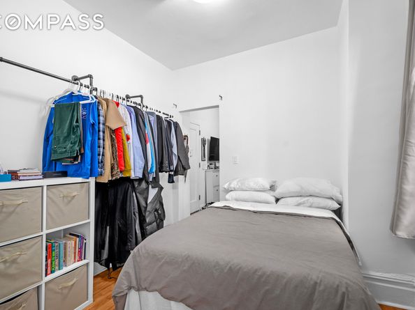 465 Eastern Parkway D, Brooklyn NY 11216