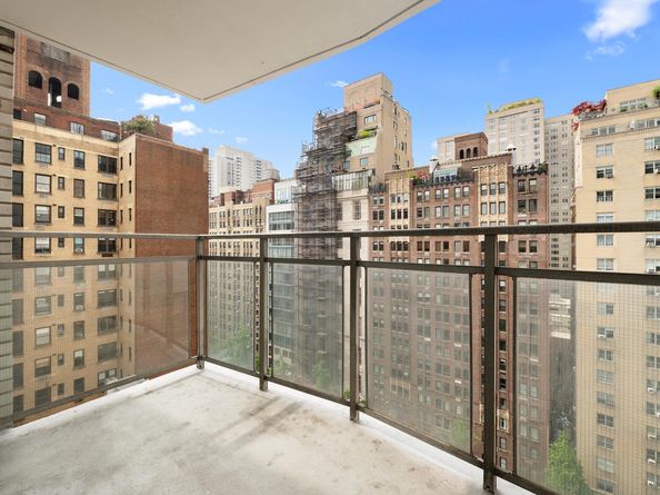 303 East 57th Street 11L, New York NY 10022