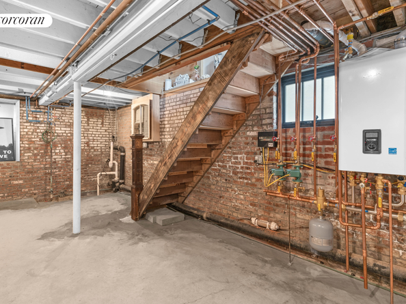 144 Beach 93 Rd Street, Queens NY 11693