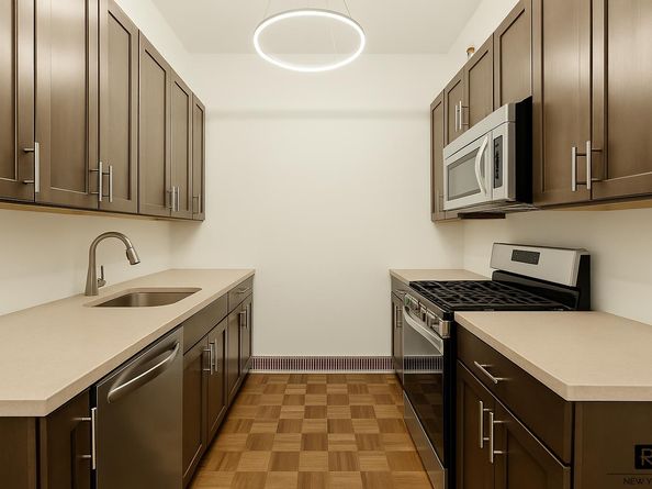 153 East 87th Street 9D, New York NY 10128