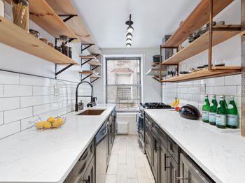 1075 Grand Concourse