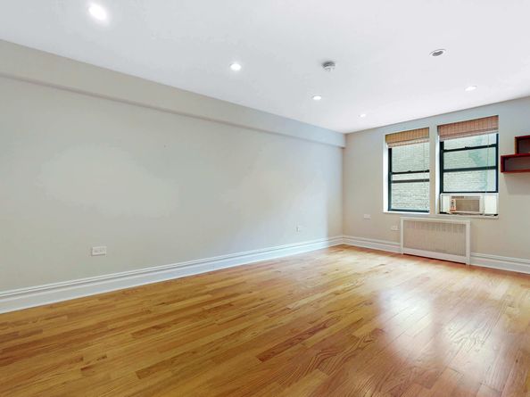 69 Bennett Avenue 301, New York NY 10033