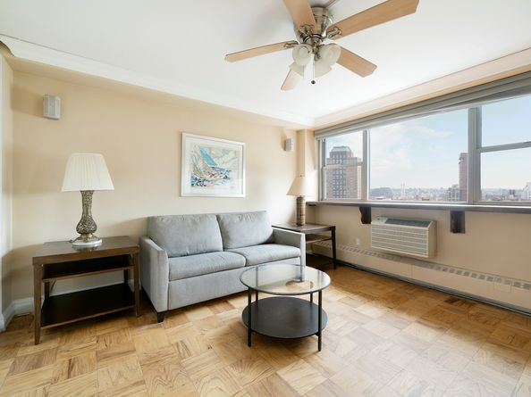 75 Henry Street 20E, Brooklyn NY 11201