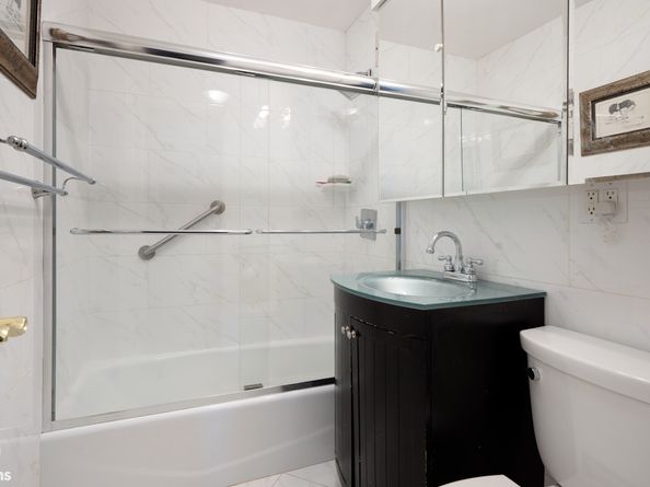 75 Henry Street 20E, Brooklyn NY 11201