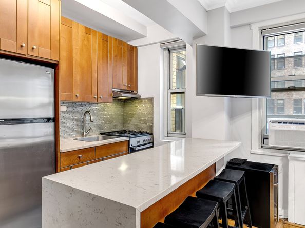 220 Madison Avenue 4D, New York NY 10016