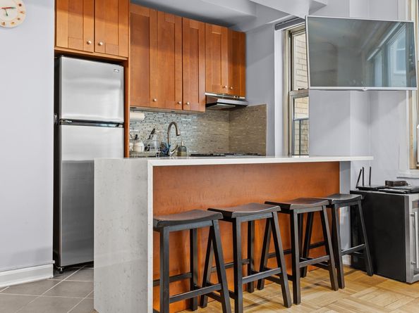 220 Madison Avenue 4D, New York NY 10016