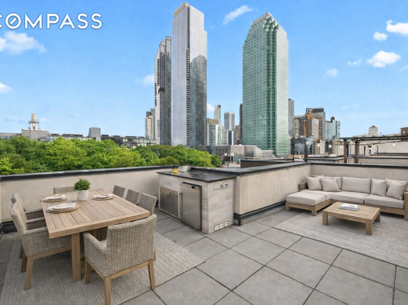 21-24 45th Road 1, Queens NY 11101