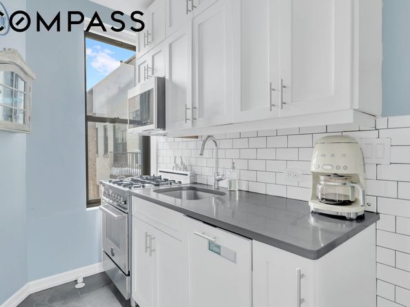 545 West 111th Street 10G, New York NY 10025
