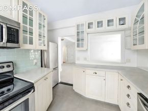 2 Tudor City Place 5HN, New York NY 10017