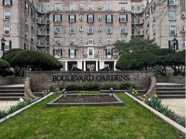 55-01 31st Avenue 1D, Queens NY 11377