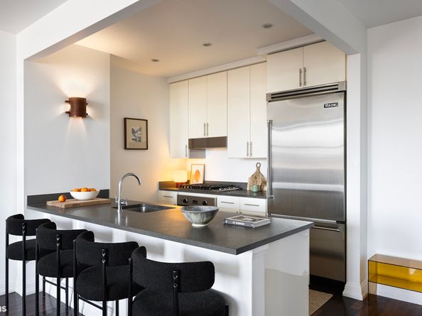 1 Hanson Place 13C, Brooklyn NY 11217