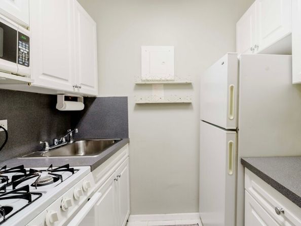 420 East 55th Street 9L, New York NY 10022