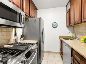 515 East 79th Street 4E, New York NY 10075