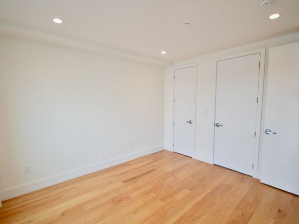 63-34 Fresh Pond Road 4G, Queens NY 11385