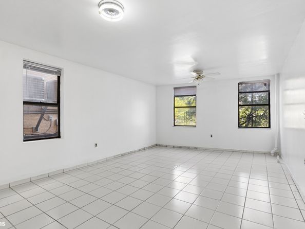 4260 Broadway 202, New York NY 10033
