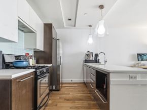 2-17 51st Avenue 517, Queens NY 11101