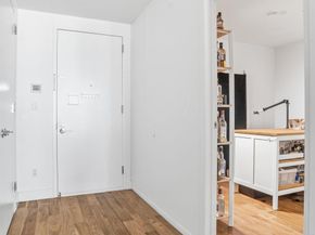 2-17 51st Avenue 517, Queens NY 11101