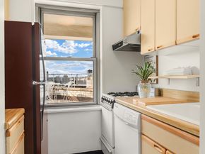 175 West 13th Street 19C, New York NY 10011