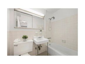 16 West 16th Street 2AS, New York NY 10011