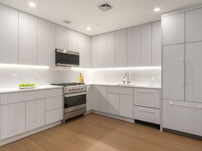 379 Ocean Parkway 5C, Brooklyn NY 11218