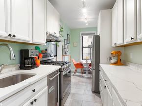 81 Ocean Parkway 2E, Brooklyn NY 11218
