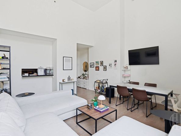 20 West Street 23J, New York NY 10004-1200