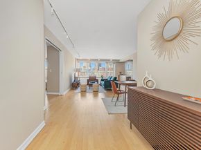 305 East 24th Street 20B, New York NY 10010