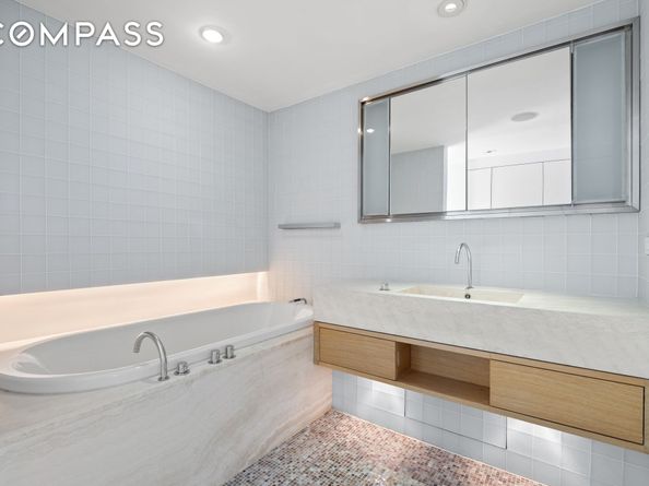 50 Gramercy Park N 15A, New York NY 10010
