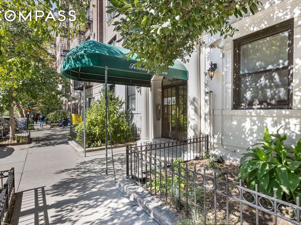 77 Eastern Parkway 5E, Brooklyn NY 11238