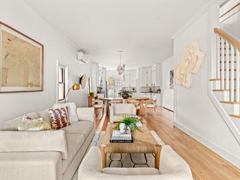 4 Reeve Place