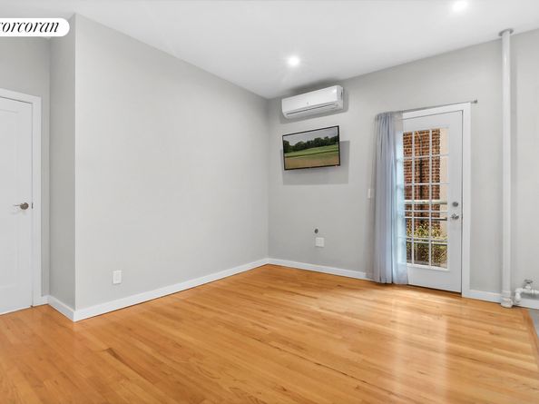 195 Prospect Park W 1D, Brooklyn NY 11215