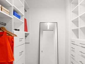 1 Irving Place 16VD, New York NY 10003