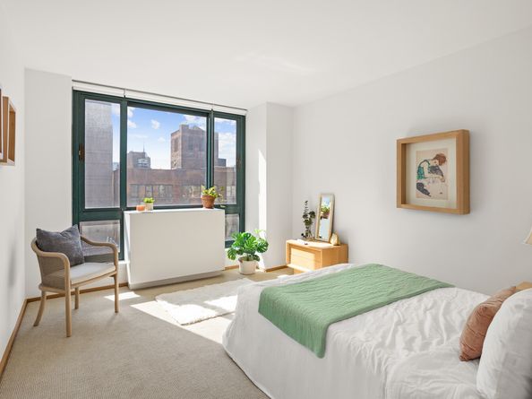 1 Irving Place 16VD, New York NY 10003