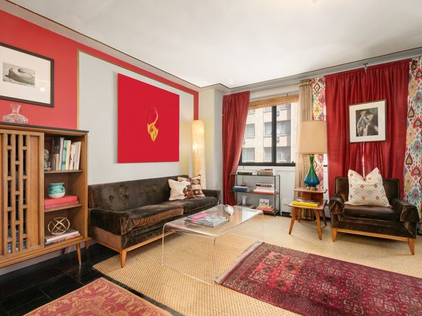 16 West 16th Street 9GS, New York NY 10011