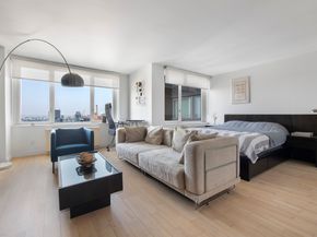 322 West 57th Street 39U, New York NY 10019