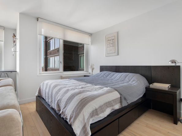 322 West 57th Street 39U, New York NY 10019