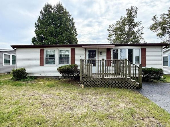 5 Holly Drive, Manorville NY 11949