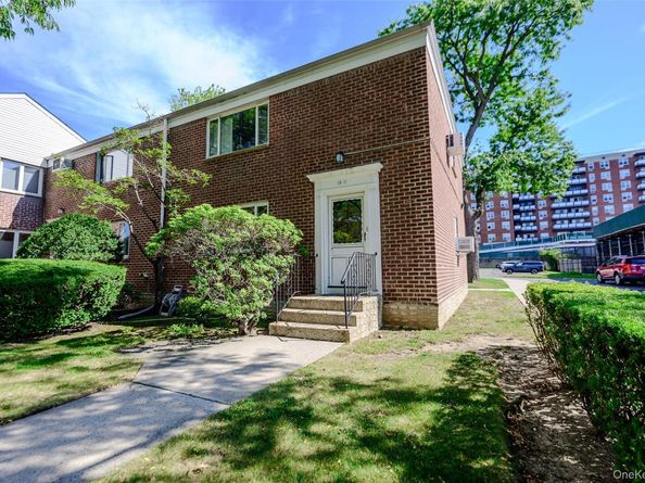 18-11 212 Street 101, Bayside NY 11360