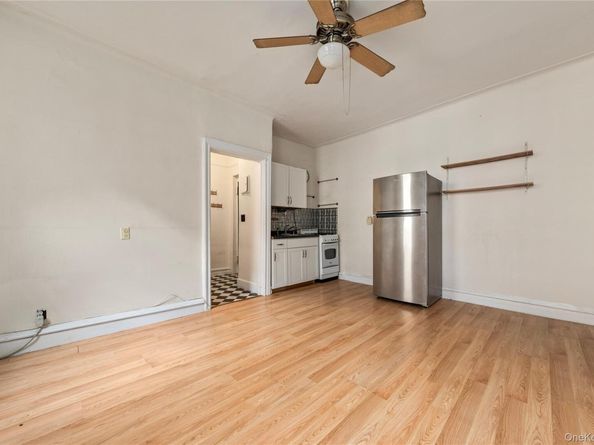 35 Crown Street 3C, Brooklyn NY 11225